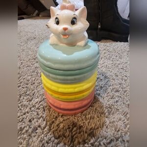 Disney Aristocats Marie Macaron Ceramic Cookie Jar Silver Buffalo Design Nwt